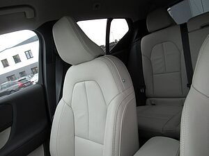 Volvo  Recharge T4 Inscription Expression Automati