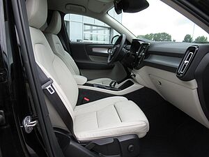 Volvo  Recharge T4 Inscription Expression Automati