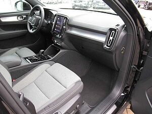 Volvo  B3 Benzin Plus Dark Automatik