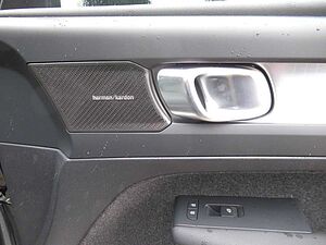 Volvo  B3 Benzin Plus Dark Automatik