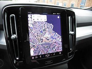 Volvo  B3 Benzin Plus Dark Automatik