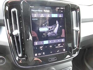 Volvo  B3 Benzin Plus Dark Automatik