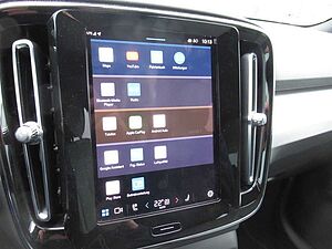 Volvo  B3 Benzin Plus Dark Automatik