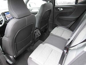 Volvo  B3 Benzin Plus Dark Automatik