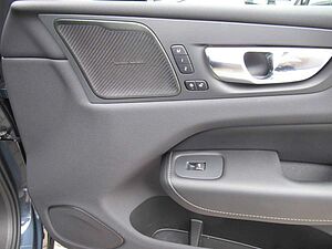 Volvo  Recharge T6 AWD R-Design Automatik