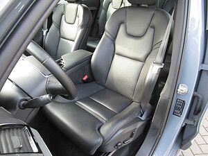 Volvo  B5 Diesel AWD Plus Bright Automatik