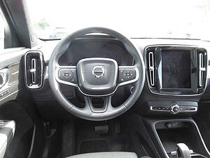 Volvo  B4 Benzin Plus Dark Automatik