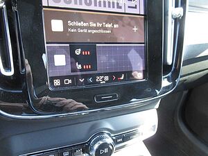 Volvo  B3 Benzin Plus Dark Automatik