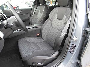 Volvo  B3 Benzin Core Automatik