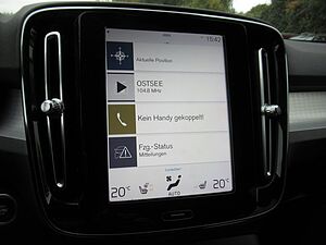 Volvo  T3 Benzin Momentum Pro 6 Gang Schalter