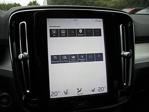 Volvo  T3 Benzin Momentum Pro 6 Gang Schalter