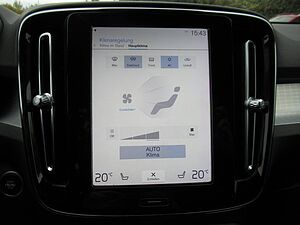 Volvo  T3 Benzin Momentum Pro 6 Gang Schalter