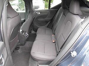 Volvo  T3 Benzin Momentum Pro 6 Gang Schalter