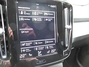 Volvo  T3 Benzin Momentum Pro Automatik