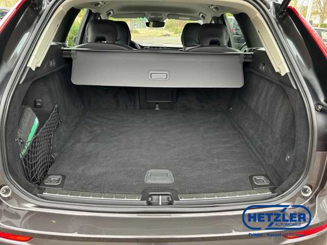 Volvo  2WD Diesel EU6d B4 D Plus Bright AHK DAB SHZ El. Heckklappe LenkradHZG