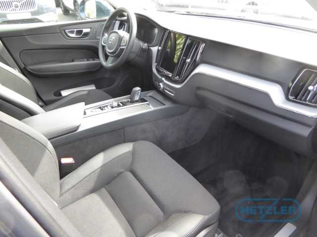 Volvo  Momentum Pro AWD B4 Diesel EU6d Allrad Navi digitales Cockpit Soundsystem Harman