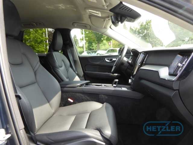 Volvo  Plus Dark AWD B4 Diesel EU6d Allrad StandHZG digitales Cockpit Memory Sitze Soun