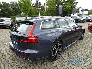 Volvo  Kombi Inscription Recharge Plug-In Hybrid AWD T6 Klimasitze Bowers & Wilkins DAB