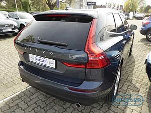 Volvo  Momentum Pro AWD B4 Diesel EU6d Allrad Navi digitales Cockpit Soundsystem Harman