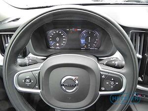 Volvo  Momentum Pro 2WD B4 Diesel EU6d StandHZG Navi Leder digitales Cockpit Memory Sit