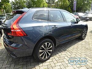 Volvo  Plus Dark AWD B4 Diesel EU6d Allrad StandHZG digitales Cockpit Memory Sitze Soun