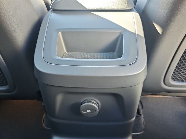 Volvo  T8 AWD Recharge RDesign NAVI PANO LED