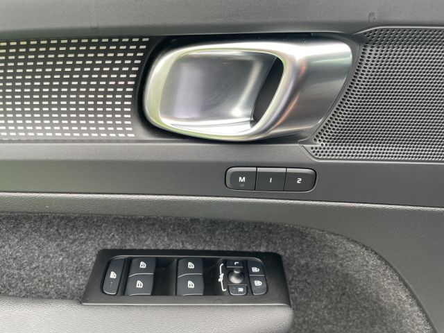 Volvo  T5 Recharge R-Design NAVI STANDH.19LM LED