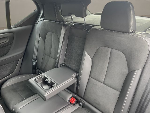 Volvo  T5 Recharge R-Design NAVI STANDH.19LM LED