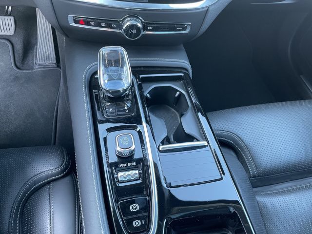 Volvo  T8 RECHARGE INSCRIPTION AHK PANO 360°