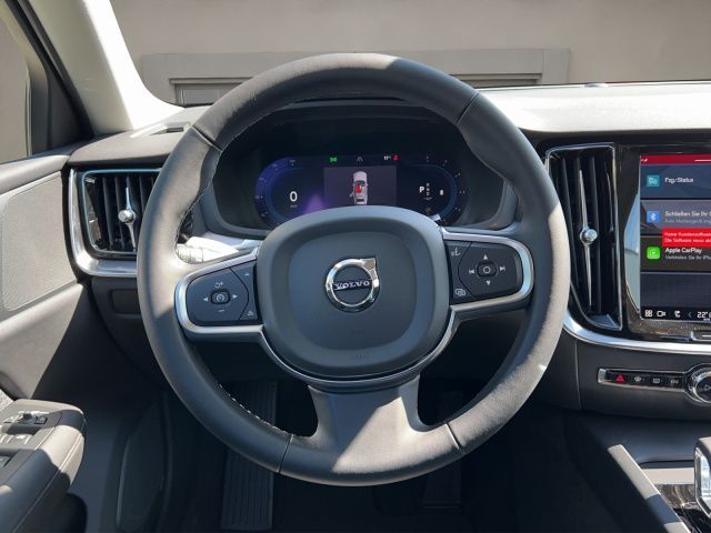 Volvo  B4 CORE LED NAVI ACC PDC KAMER 18LM
