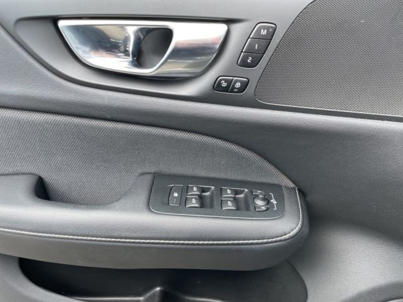 Volvo  T8 AWD R-DESIGN AHK NAVI LED WINTER PAKET