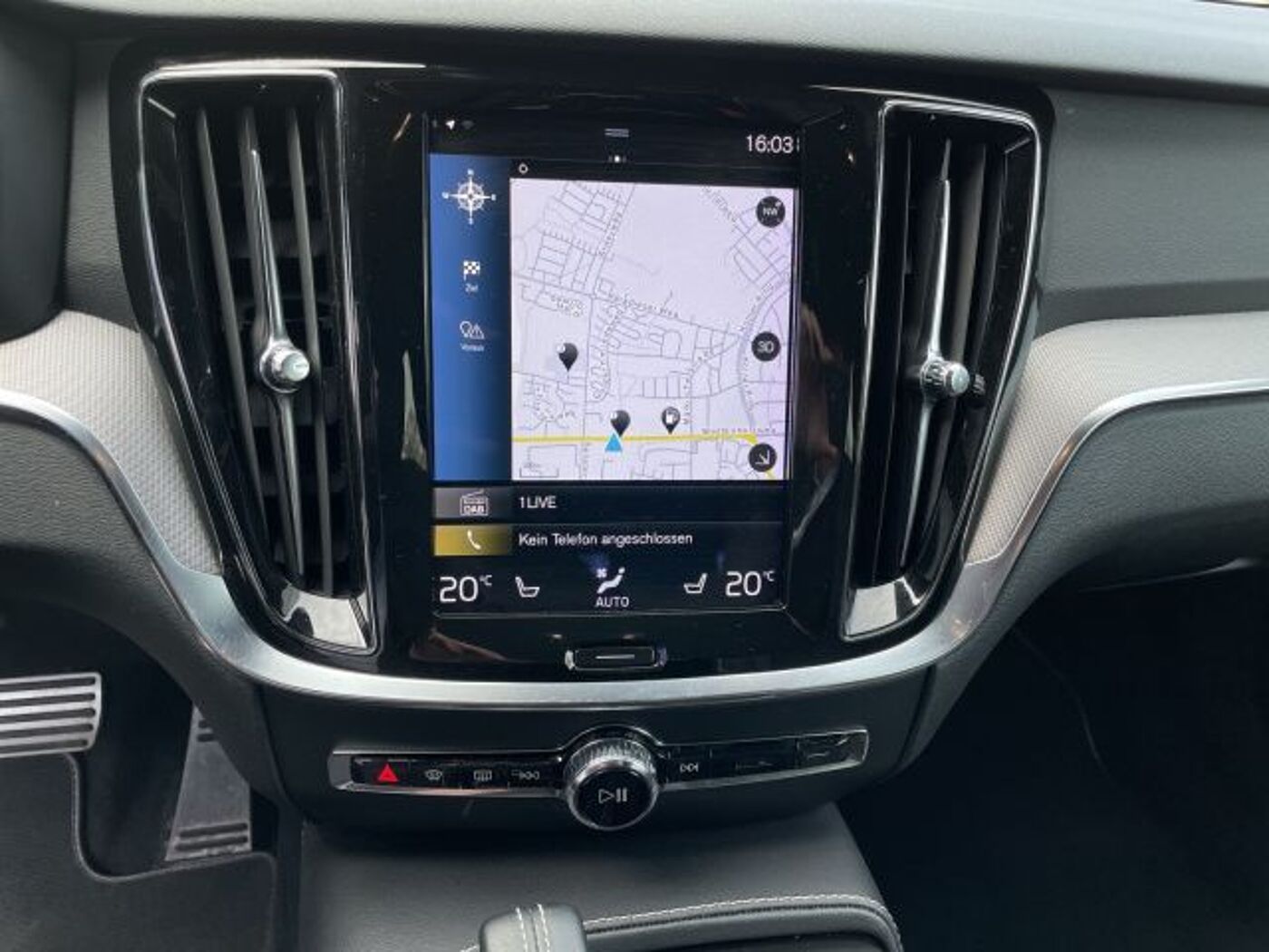 Volvo  T8 AWD R-DESIGN AHK NAVI LED WINTER PAKET