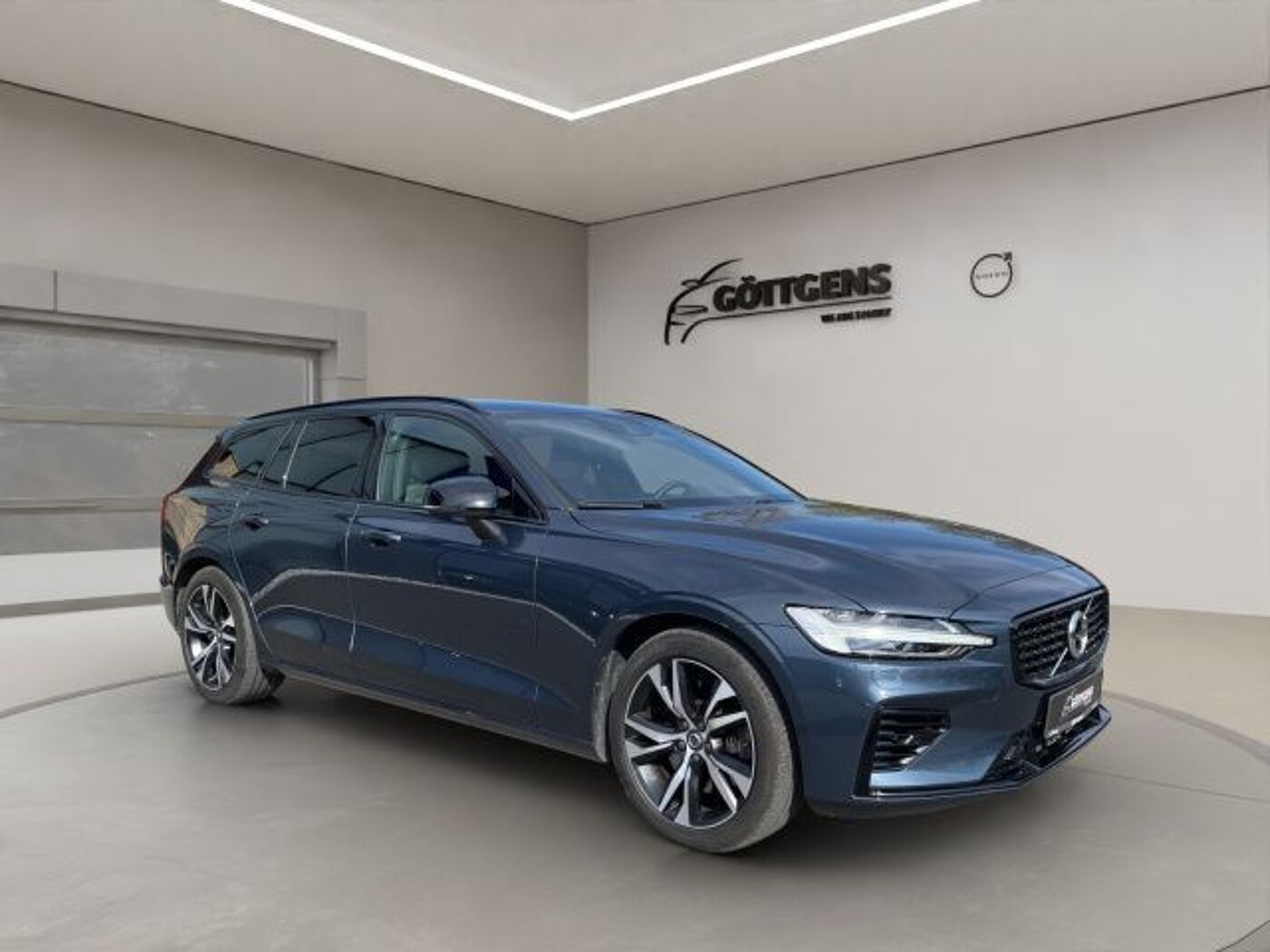 Volvo  T8 AWD R-DESIGN AHK NAVI LED WINTER PAKET