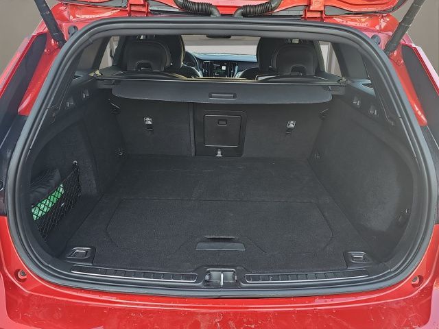 Volvo  T8 AWD Recharge R Design AHK LED SITZKOMFORT