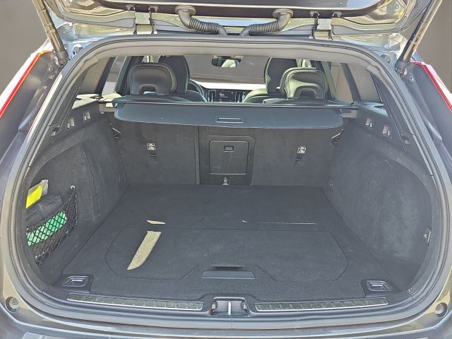 Volvo  T6 AWD Plug-in R Design NAVI LED 19LM PANO