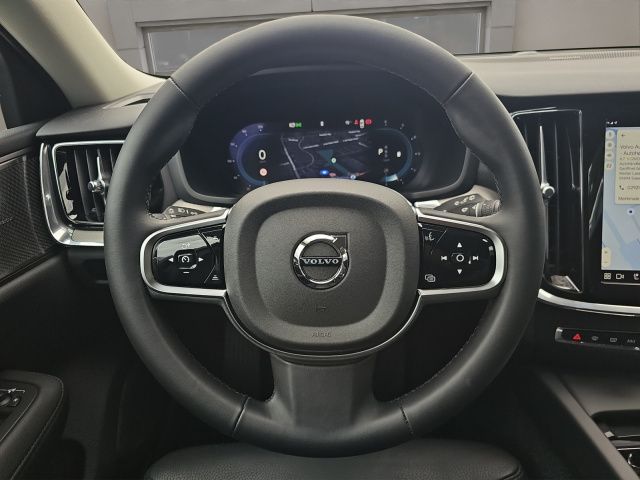 Volvo  B4 D Plus Dark ACC Navi Harman Kardon LED