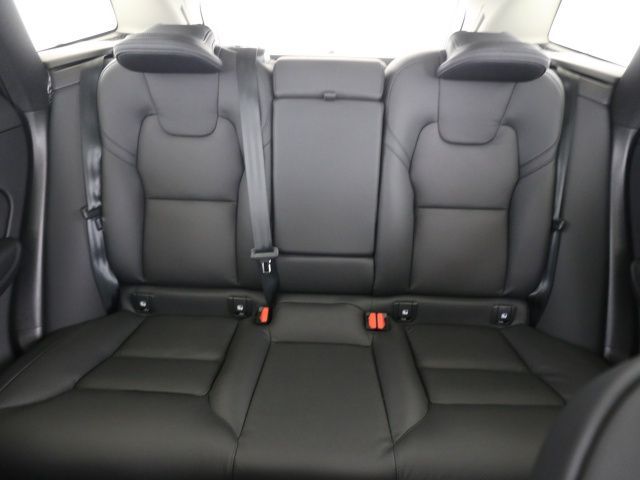 Volvo  T8 AWD Recharge PLUS DARK 360° NAVI H&K