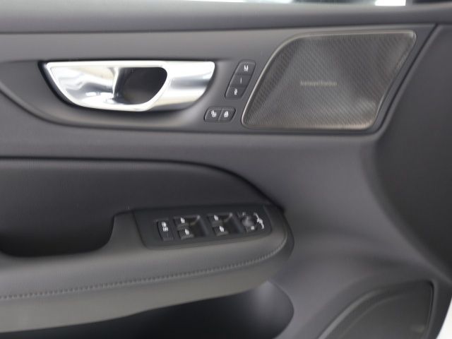 Volvo  Rech Ultimate T8 AWD PANO LED 360°19LM NAVI
