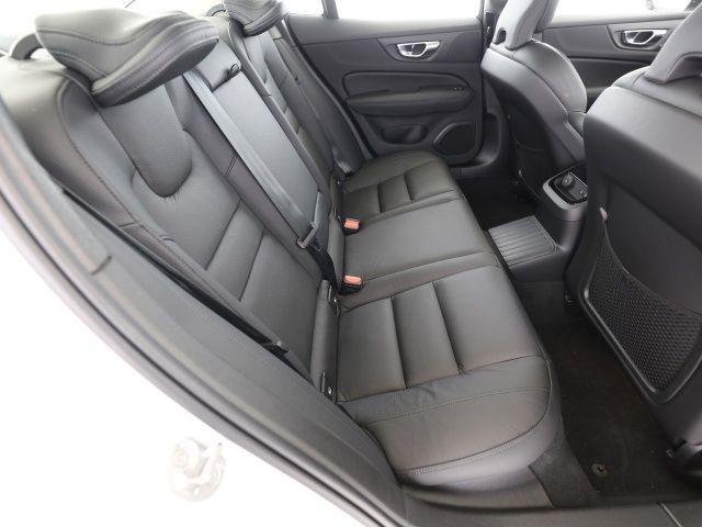 Volvo  Rech Ultimate T8 AWD PANO LED 360°19LM NAVI