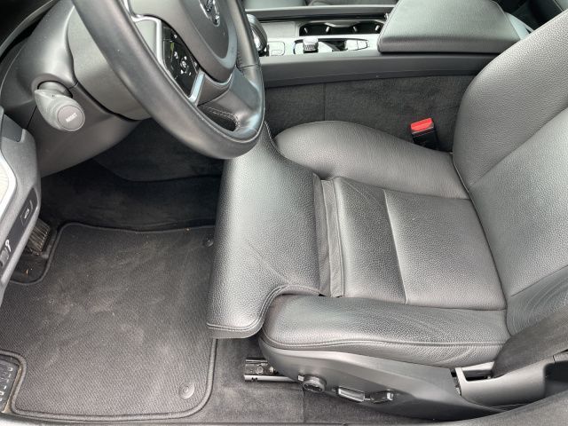 Volvo  B4 AWD Cross Country Pro AHK LED NAVI H&K