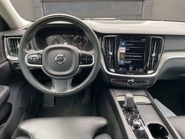 Volvo  B4 AWD Cross Country Pro AHK LED NAVI H&K