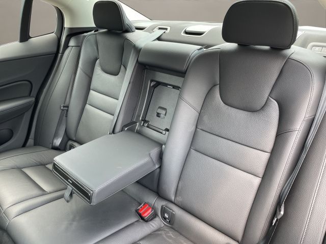 Volvo  Rech Ultimate T8 AWD PANO LED 360°19LM NAVI
