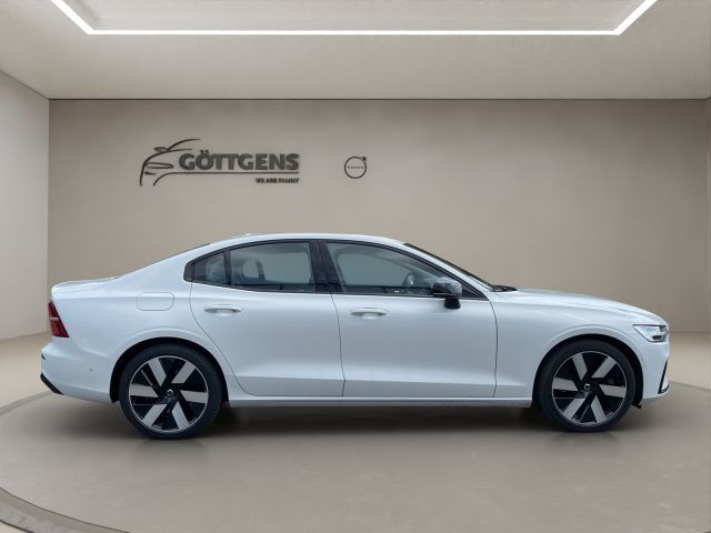 Volvo  Rech Ultimate T8 AWD PANO LED 360°19LM NAVI