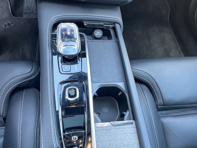 Volvo  B5  AWD Ultimate Dark LED PANO AHK H&K