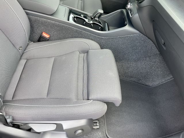 Volvo  Core Recharge Pure Electric LED 19LM GJR