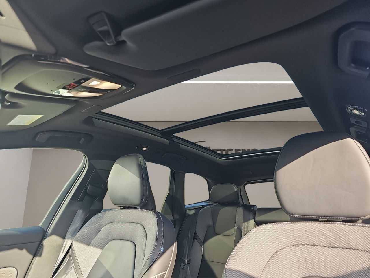 Volvo  Black Edition Plus T8 AWD 360° HARMAN