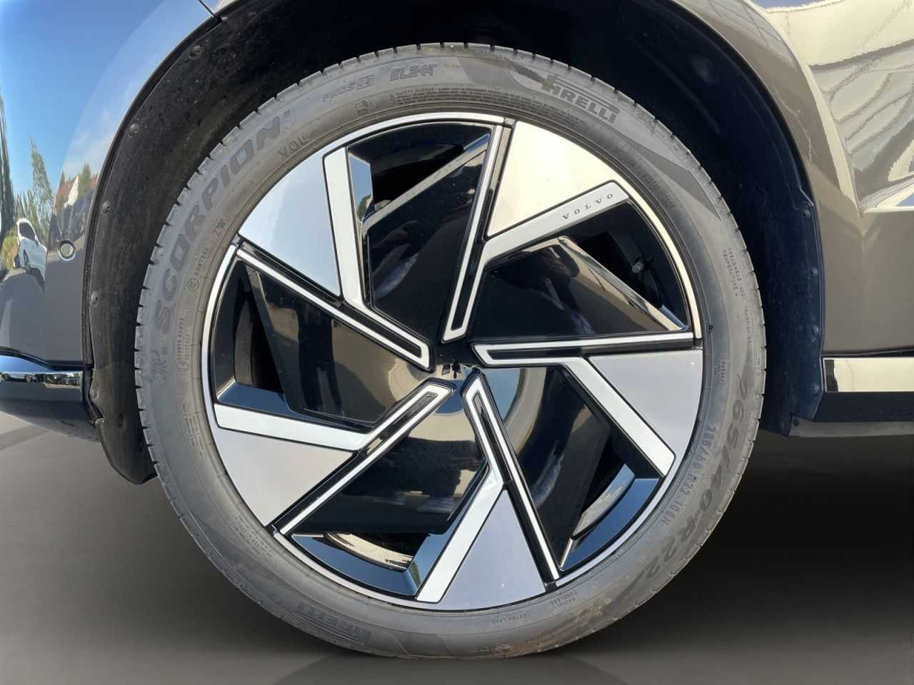 Volvo  Twin Motor AWD Ultra 7SITZ AHK 22LM MASSAGE