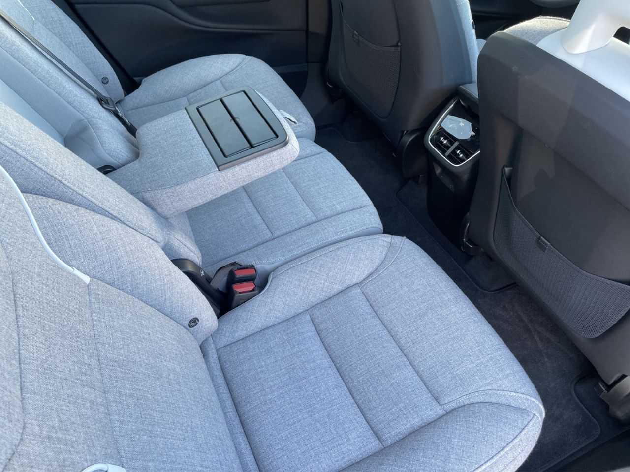 Volvo  Twin Motor AWD Ultra 7Sitz MASSAGE 22LM B&W