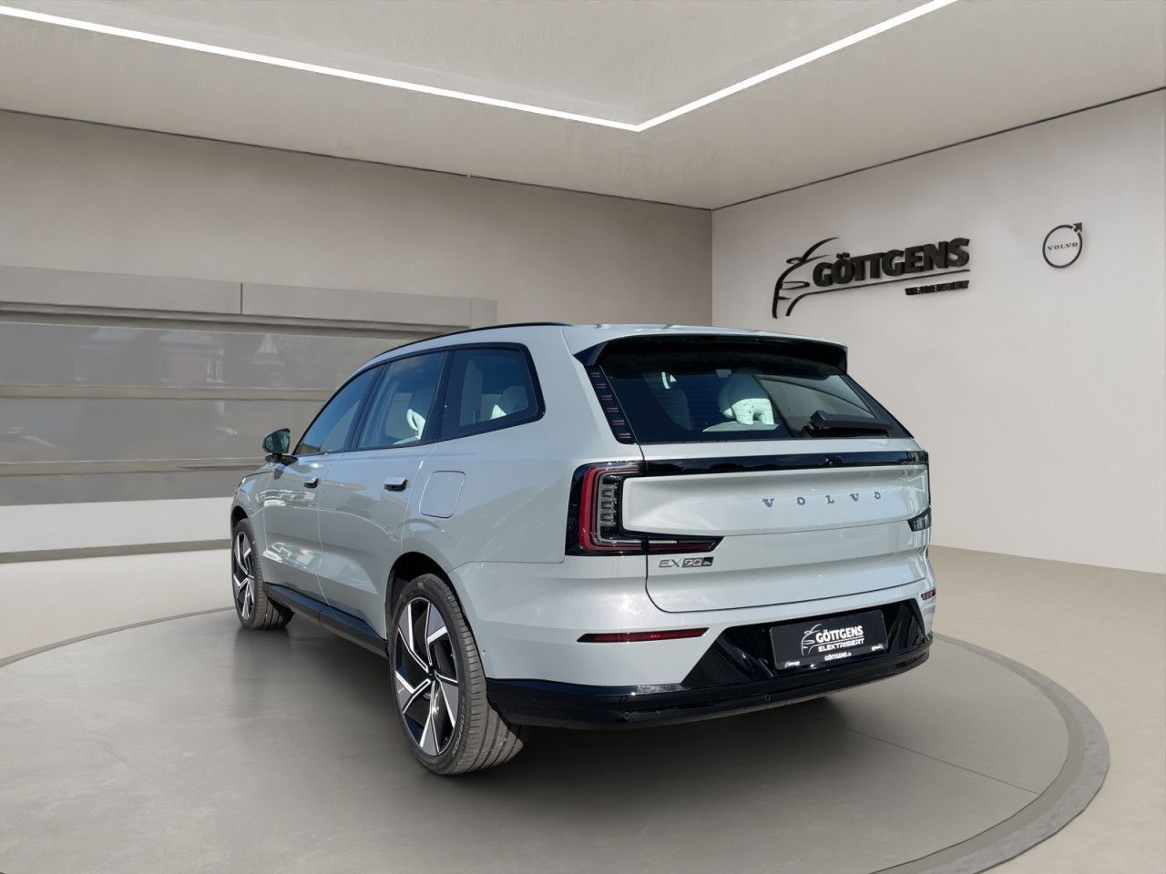 Volvo  Twin Motor AWD Ultra 7Sitz MASSAGE 22LM B&W