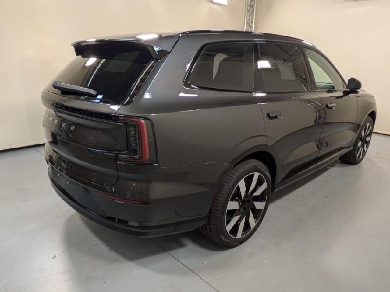Volvo  Twin Motor AWD Ultra 7SITZ LED PANO 21LM